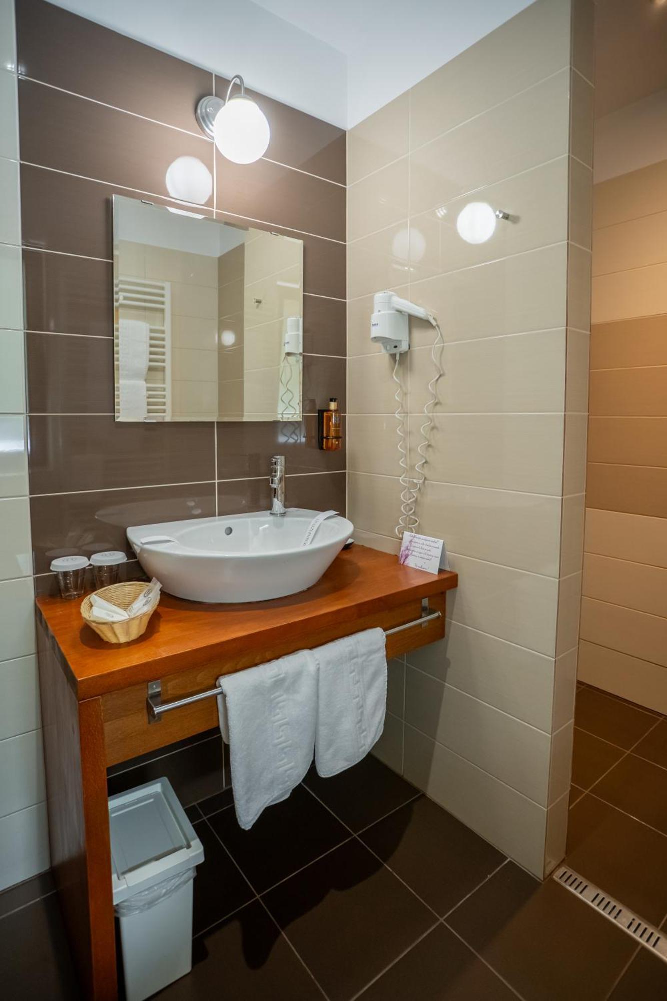 Opus 5* Sinaia